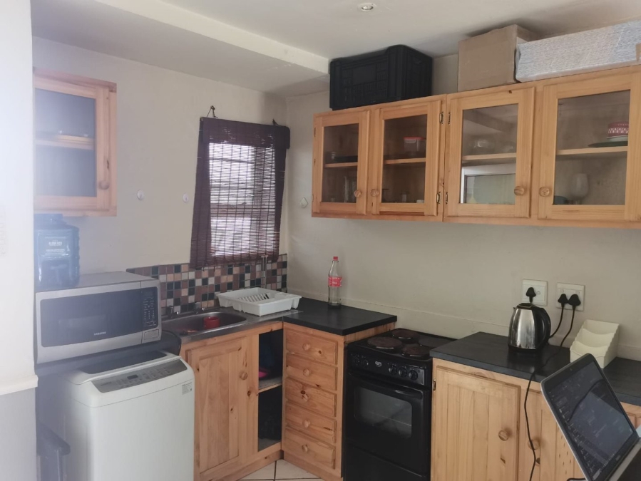 To Let 1 Bedroom Property for Rent in Humewood Extension Eastern Cape